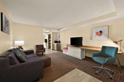 Hilton Garden Inn Williamsburg - image 2