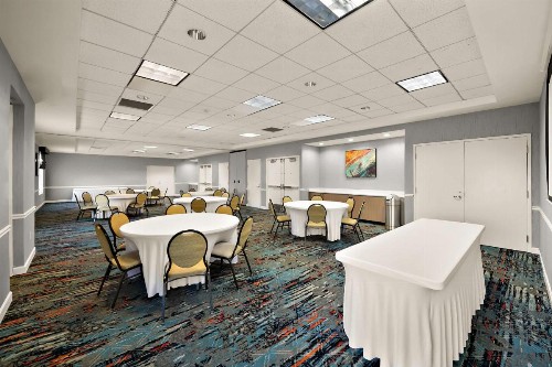 Hilton Garden Inn Williamsburg - image 22