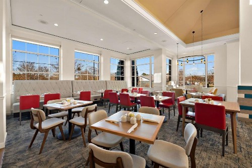 Hilton Garden Inn Williamsburg - image 26