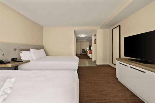 Hilton Garden Inn Williamsburg - image 38
