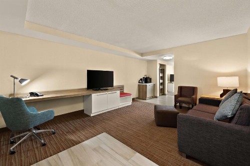 Hilton Garden Inn Williamsburg - image 40