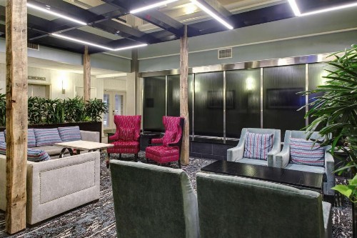 Embassy Suites Williamsburg - image 5