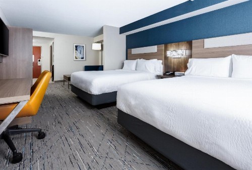 Holiday Inn Express & Suites Williamsburg an IHG Hotel - image 26
