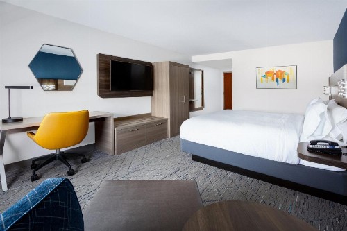 Holiday Inn Express & Suites Williamsburg an IHG Hotel - image 27