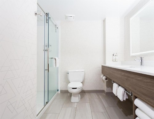 Holiday Inn Express & Suites Williamsburg an IHG Hotel - image 28