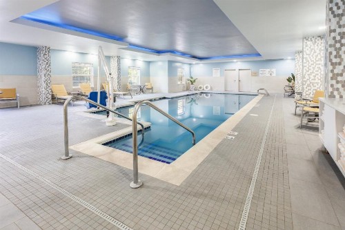 Holiday Inn Express & Suites Williamsburg an IHG Hotel - image 41