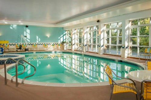Fairfield Inn & Suites by Marriott Williamsburg - image 10