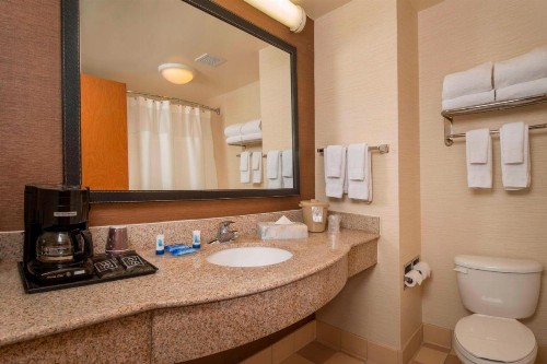 Fairfield Inn & Suites by Marriott Williamsburg - image 12