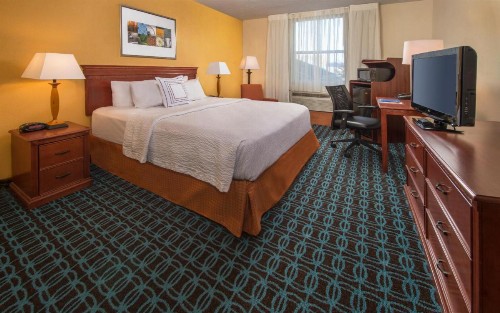 Fairfield Inn & Suites by Marriott Williamsburg - image 2