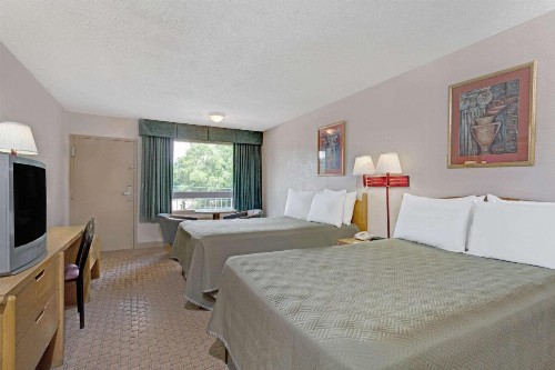Travelodge by Wyndham Williamsburg Colonial Area - image 13
