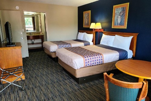 Travelodge by Wyndham Williamsburg Colonial Area - image 2