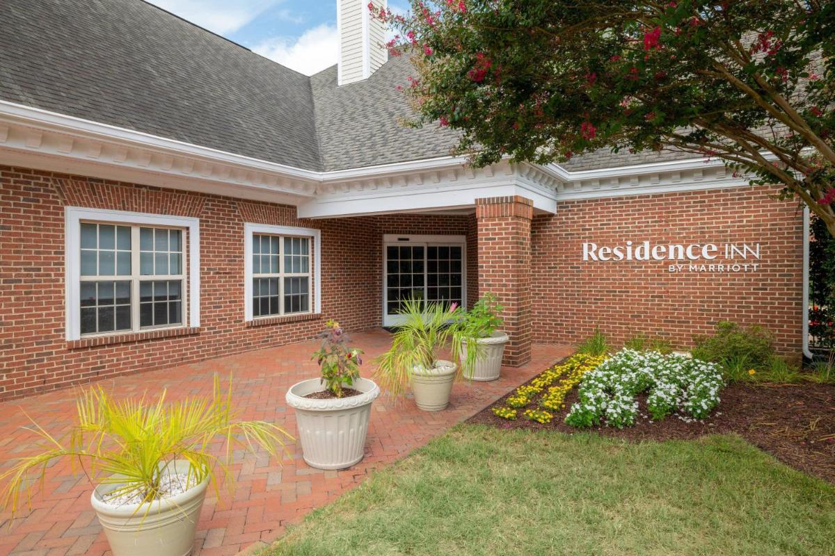 Residence Inn by Marriott Williamsburg - image 4