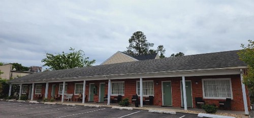 Bassett Motel - image 5