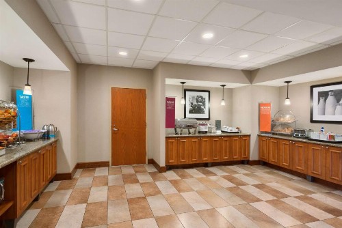 Hampton Inn & Suites Williamsburg-Central - image 11