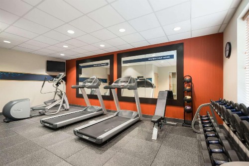 Hampton Inn & Suites Williamsburg-Central - image 12