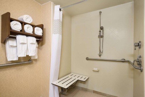 Hampton Inn & Suites Williamsburg-Central - image 17