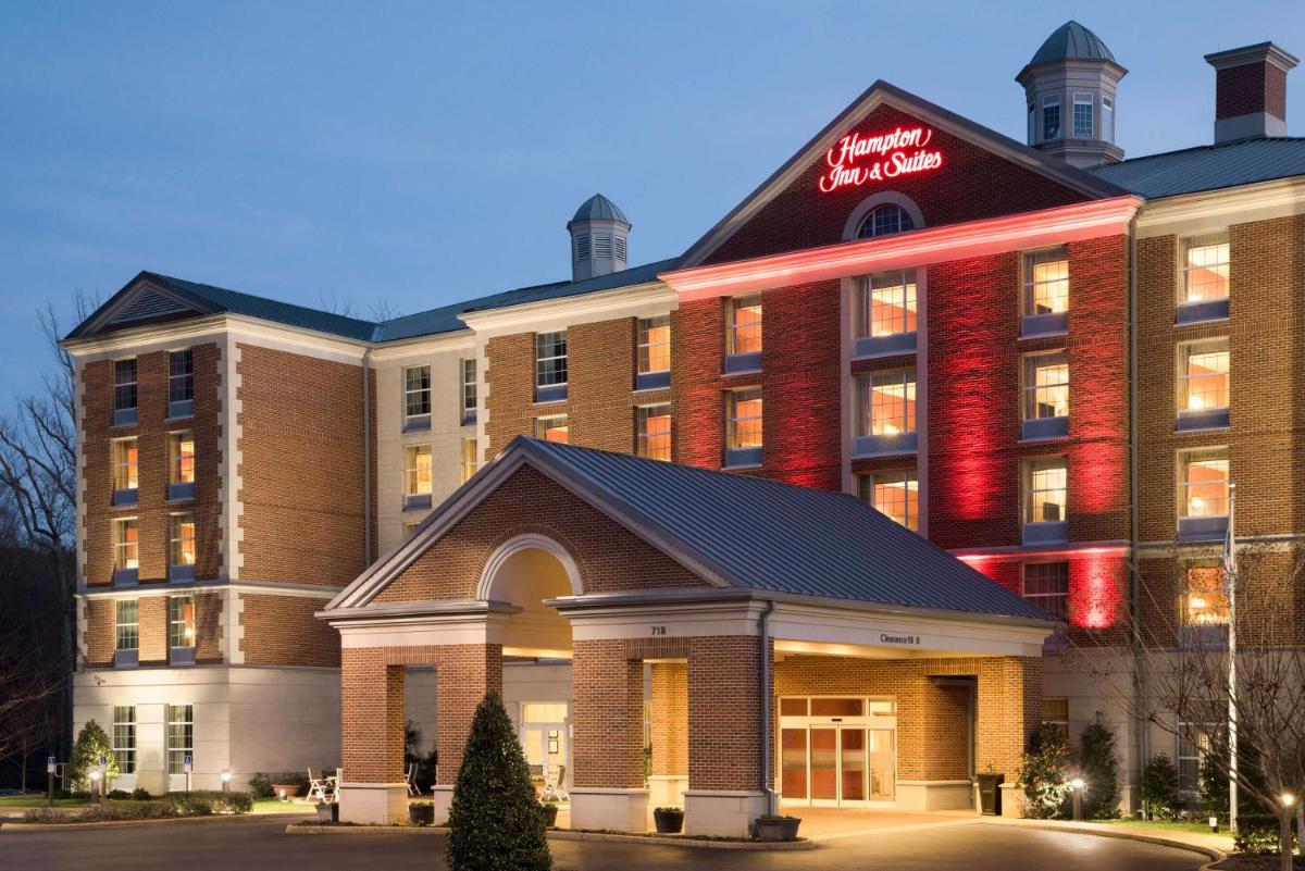 Hampton Inn & Suites Williamsburg-Central - image 2