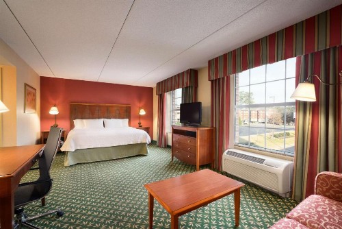 Hampton Inn & Suites Williamsburg-Central - image 21