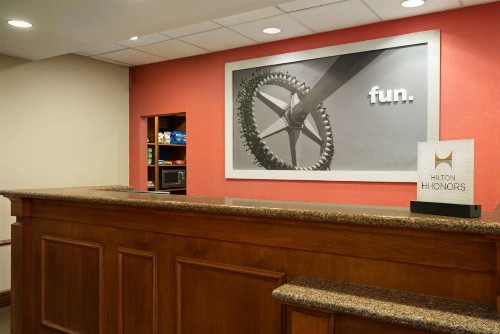 Hampton Inn & Suites Williamsburg-Central - image 3