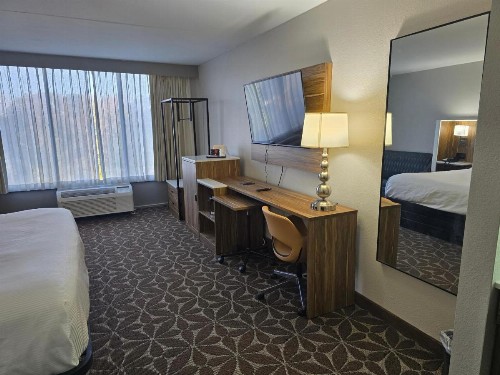 Wyndham Garden Williamsburg Busch Gardens Area - image 26