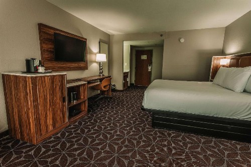 Wyndham Garden Williamsburg Busch Gardens Area - image 35