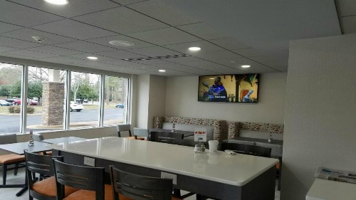 Holiday Inn Express - Williamsburg Busch Gardens Area an IHG Hotel - image 11