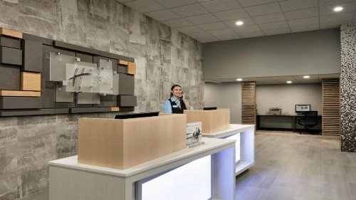 Holiday Inn Express - Williamsburg Busch Gardens Area an IHG Hotel - image 4