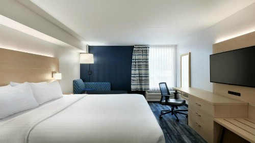 Holiday Inn Express - Williamsburg Busch Gardens Area an IHG Hotel - image 45