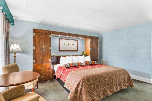 Rodeway Inn Historic - image 15