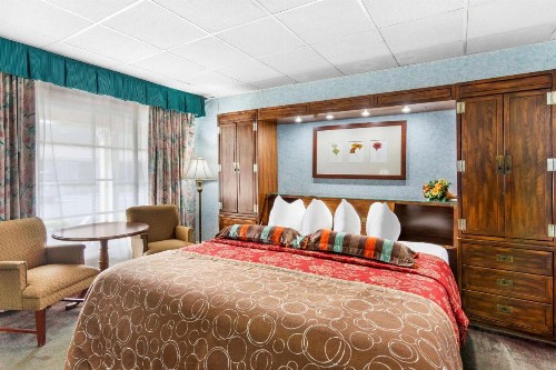Rodeway Inn Historic - image 16