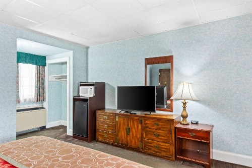 Rodeway Inn Historic - image 17