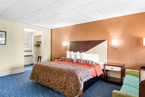 Rodeway Inn Historic - image 27