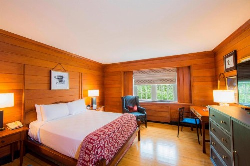 Williamsburg Lodge Autograph Collection - image 6