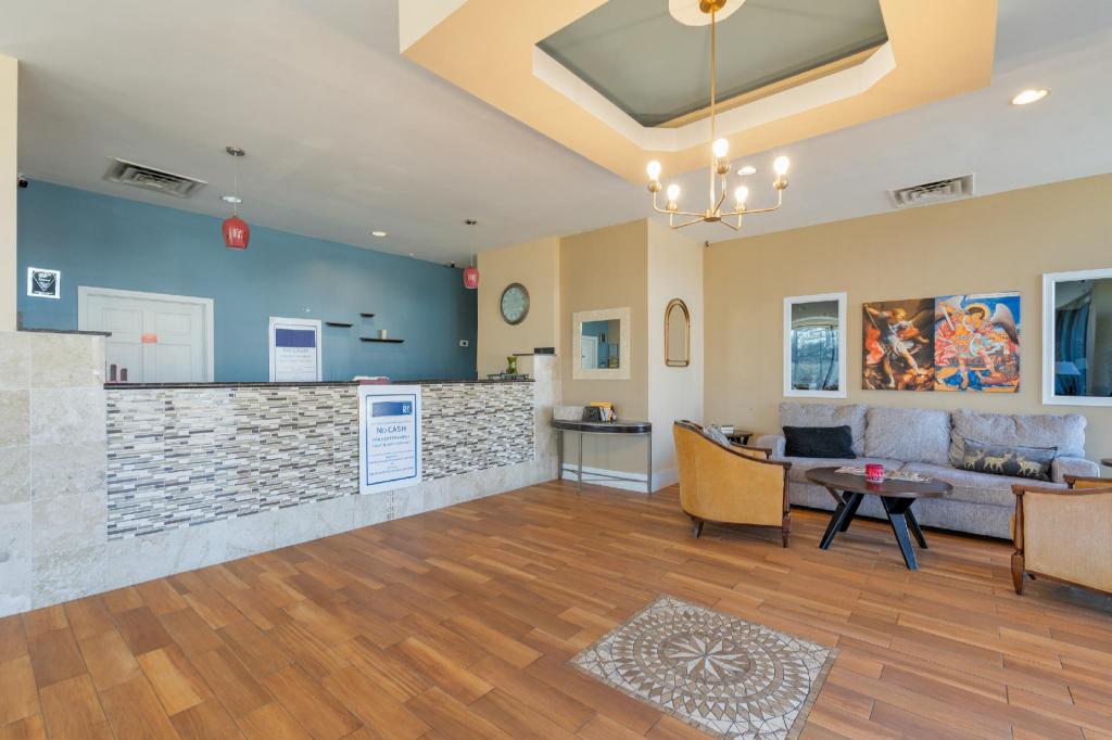 Travelodge Inn & Suites by Wyndham Historic Area - main image