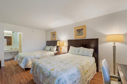 Travelodge Inn & Suites by Wyndham Historic Area - image 12