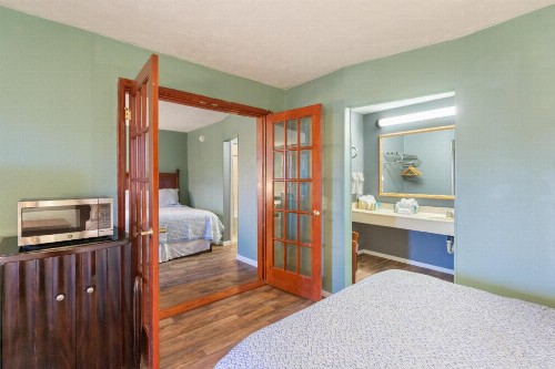 Travelodge Inn & Suites by Wyndham Historic Area - image 26