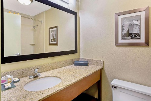 La Quinta by Wyndham Williamsburg Historic Area - image 5