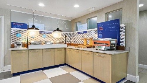 Holiday Inn Express Williamsburg North an IHG Hotel - image 33