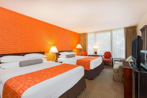 Howard Johnson by Wyndham Williamsburg - image 14