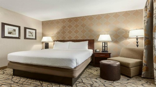 Holiday Inn Hotel & Suites Gateway an IHG Hotel - image 28