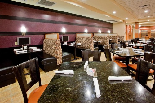 Holiday Inn Hotel & Suites Gateway an IHG Hotel - image 33