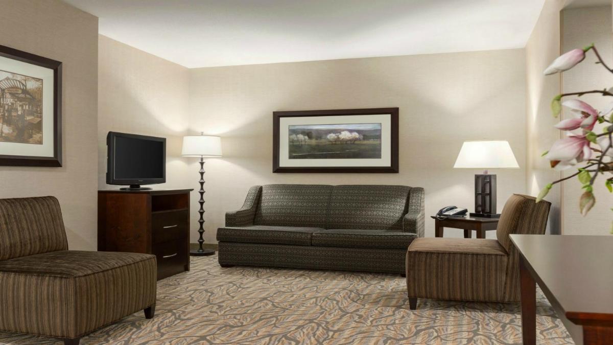 Holiday Inn Hotel & Suites Gateway an IHG Hotel - image 7