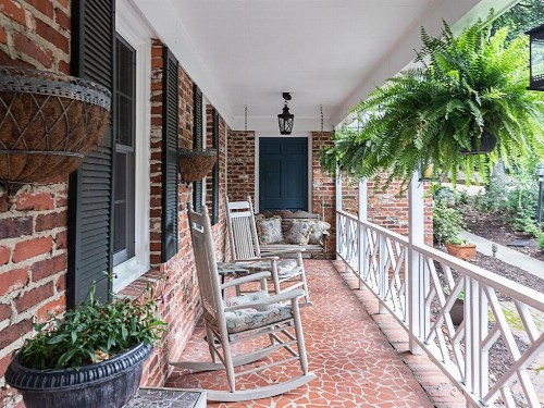 Colonial Gardens - image 2