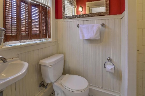 Cedars of Williamsburg Bed & Breakfast - image 12