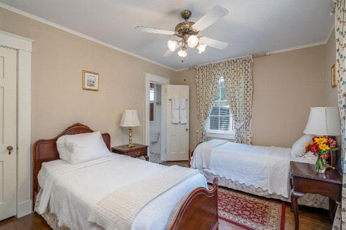 Cedars of Williamsburg Bed & Breakfast - image 36