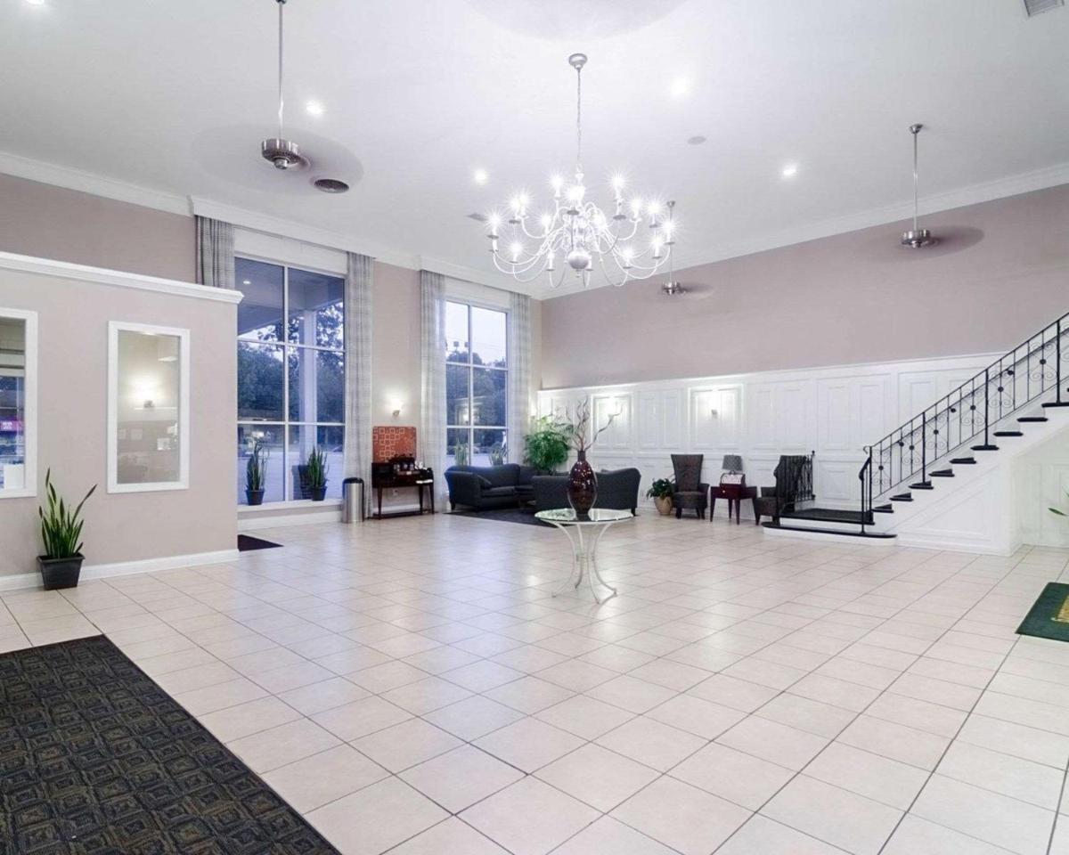Rodeway Inn & Suites Williamsburg Central - main image