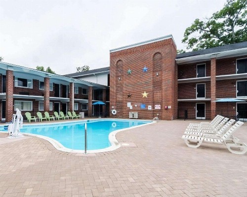 Rodeway Inn & Suites Williamsburg Central - image 11