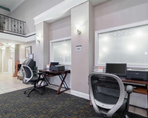 Rodeway Inn & Suites Williamsburg Central - image 12