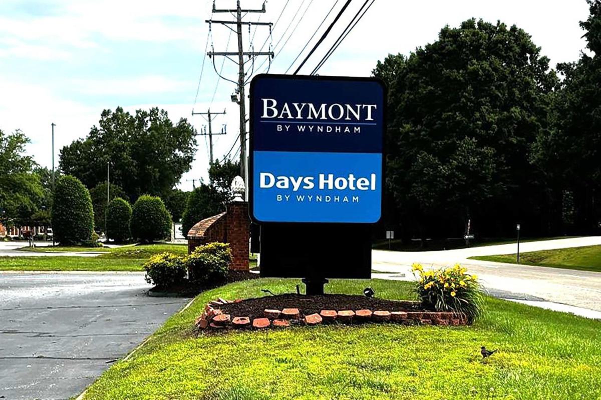 Clarion Hotel Williamsburg I-64 - main image