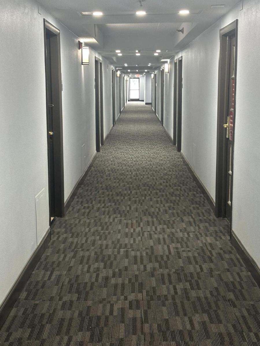 Clarion Hotel Williamsburg I-64 - image 7